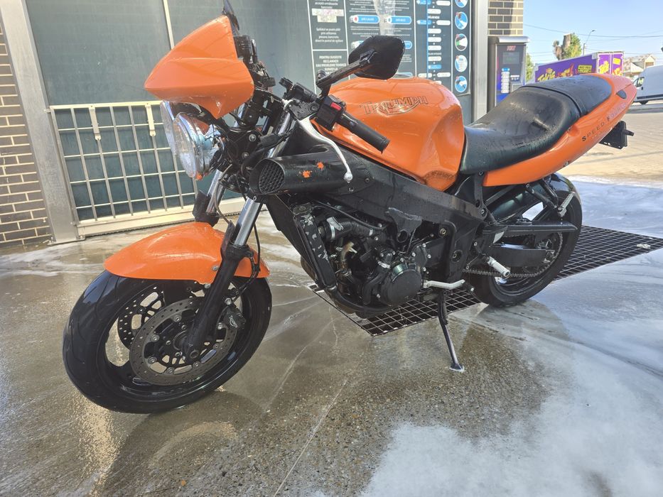 Triumph Speed Four pentru Cat A2 25kw :)