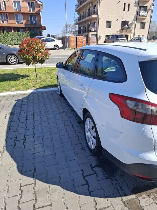 FORD Focus 2011 — imagine 5