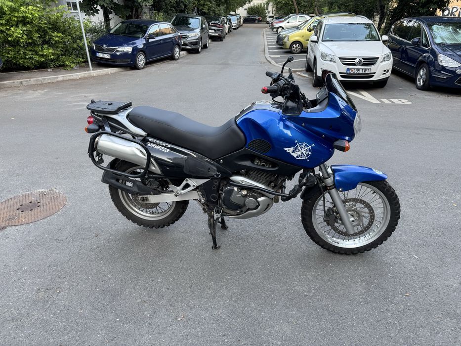 Suzuki XF650 Freewind A2