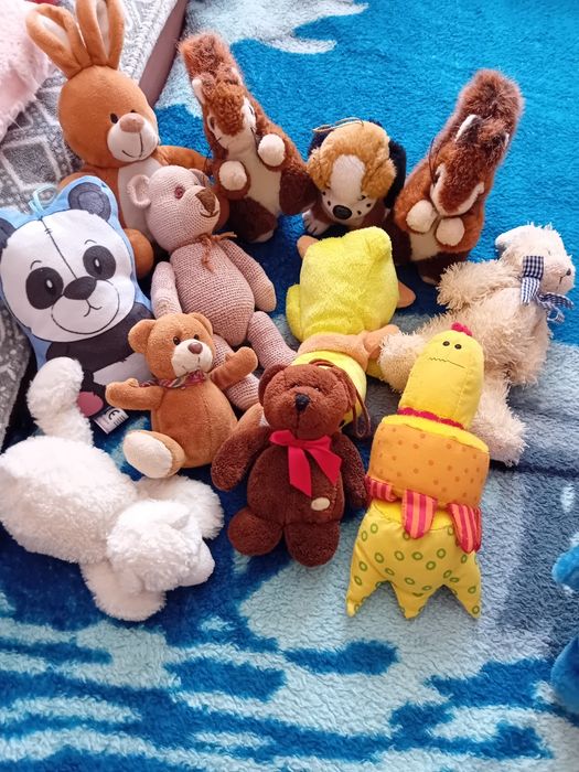 Vând jucării de pluș