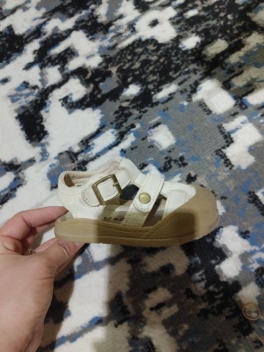 Сандали для девочек на лето