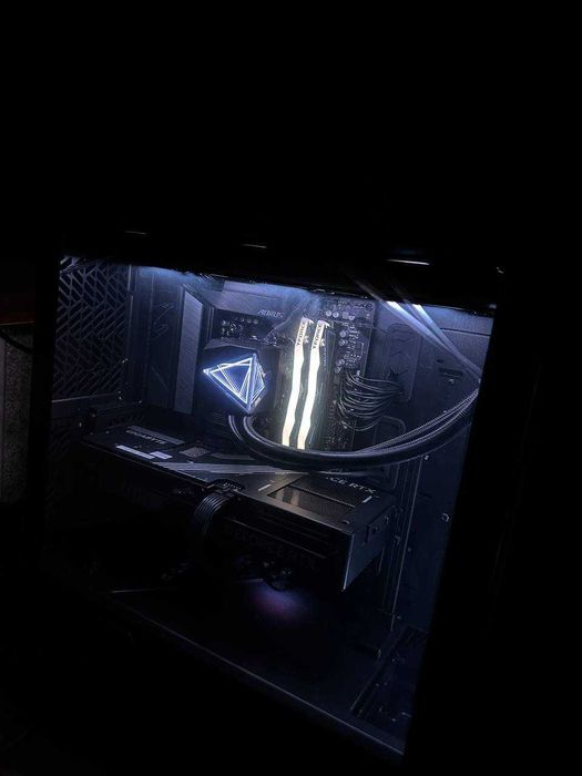 Prodayu PC 9800x3d + 5070TI 16gb