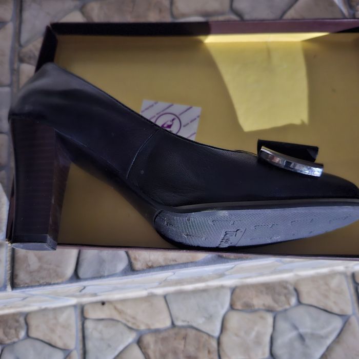 Туфли черные кожаные