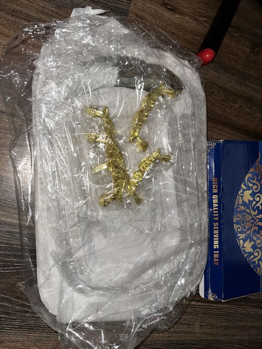 Поднос новый.внутри 3шт.разных размероа