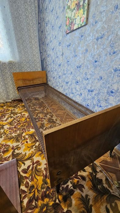 Мебель, кровать .