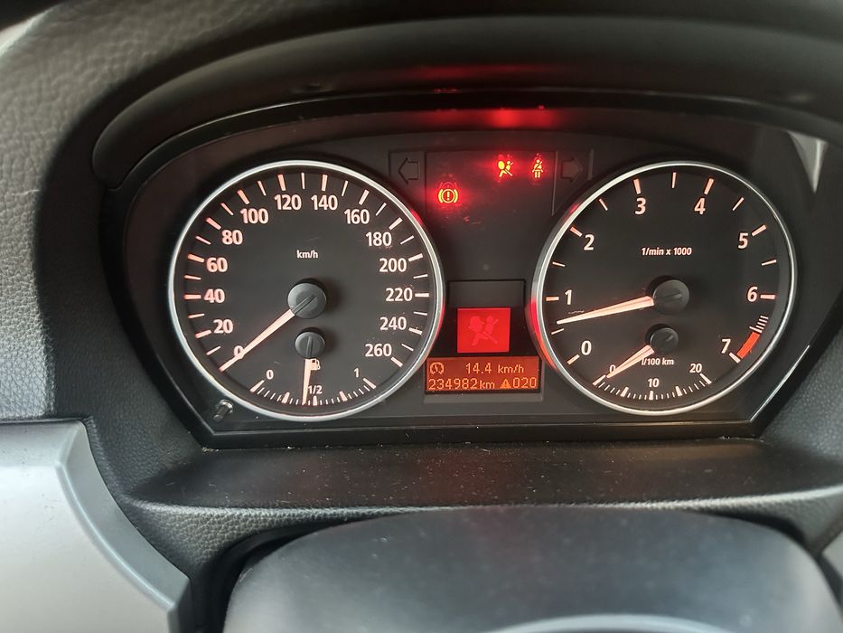 BMW 320 E90 2.0i