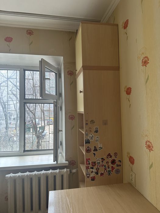 Продаем старую мебель