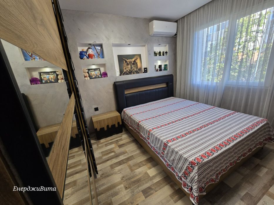 Продавам спален комплект Моцарт