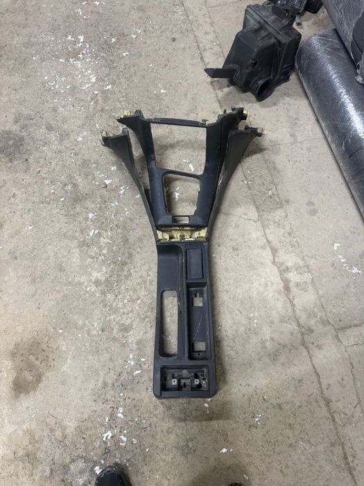 Балка в сборе, панель борода, диски все на Е36 BMW