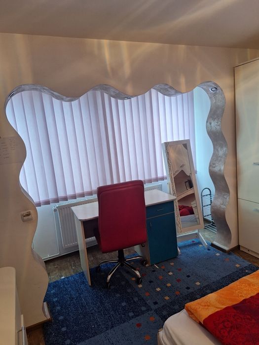 Apartament 3 camere de închiriat.  320 EUR