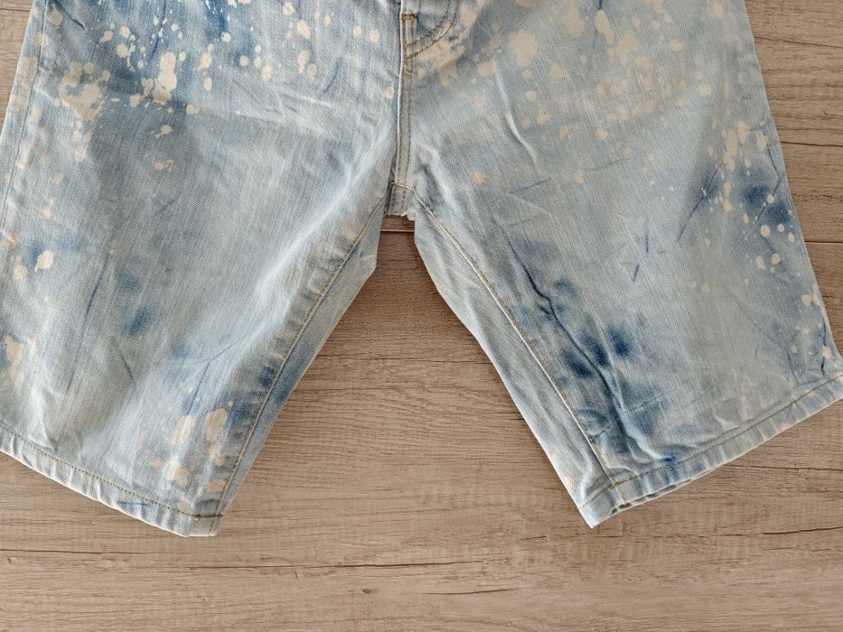 Къси дънкови панталони DSQUARED2

Модел: СCool Guy Jean