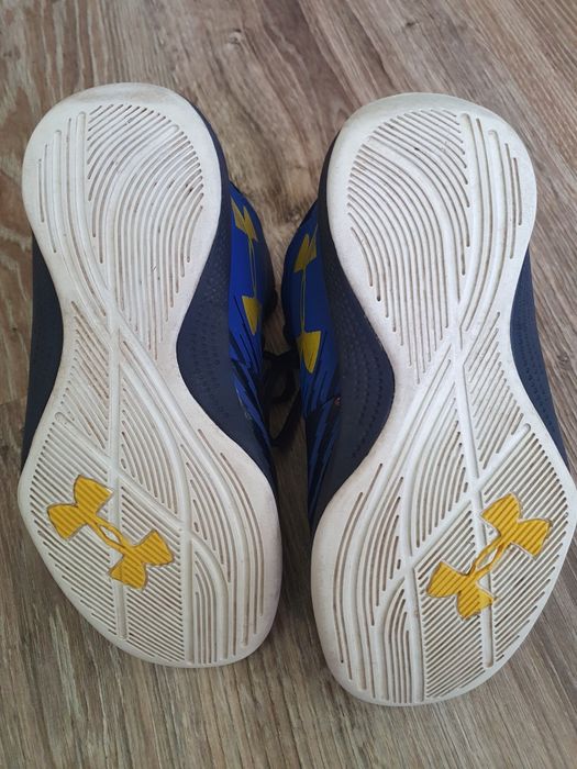 Детски маратонки Under armour номер 32
