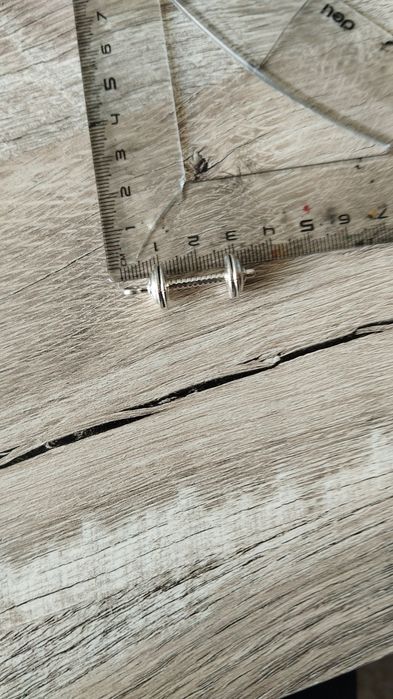 Брелок в виде гантели