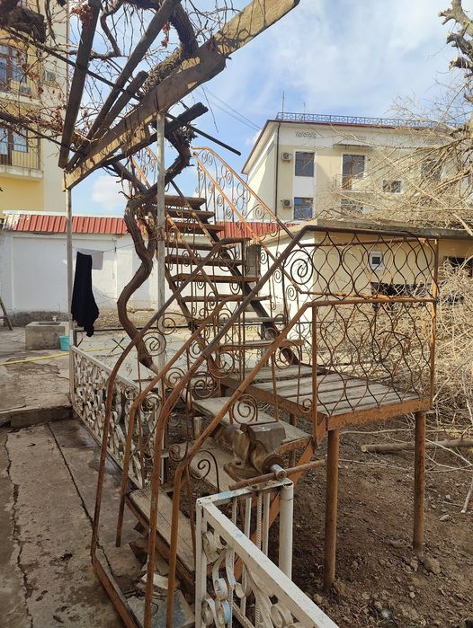 Икинчи кават учун зина