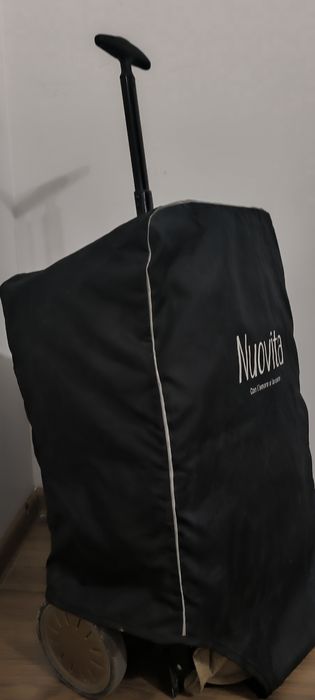 Продам детскую прогулочную коляску