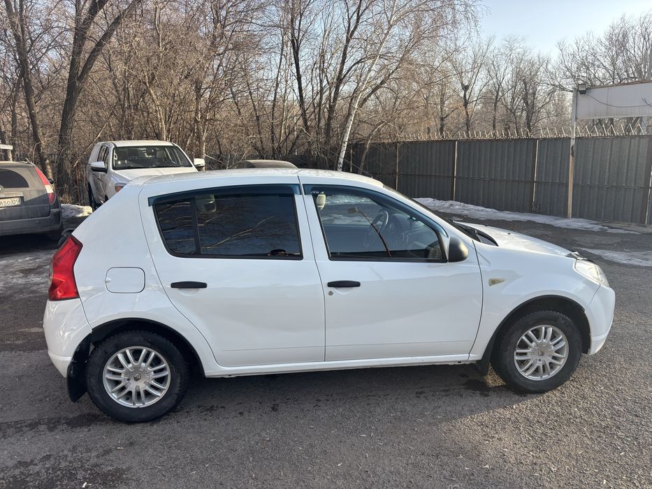 Продам Renault Sandero 2012года