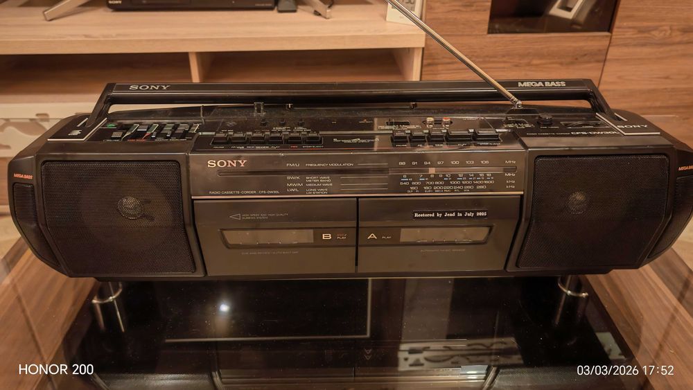 Vând radiocasetofon SONY CFS-DW30L