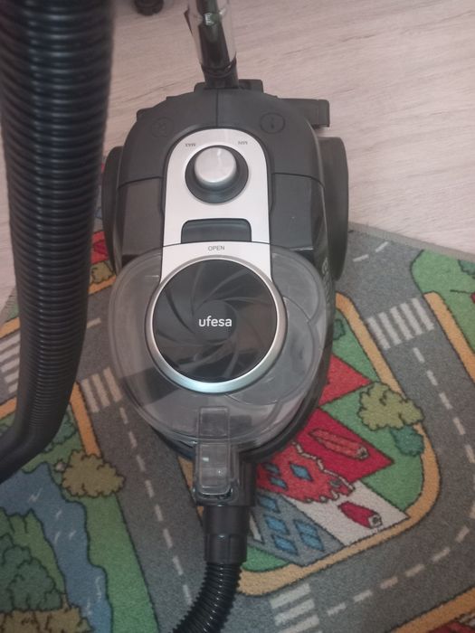 Прахосмукачка Ufеsa