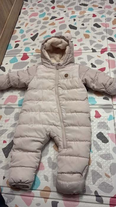 Два броя космонавти H&M и OKAIBI /Obaibi