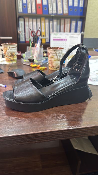 Летние босоножки кожа