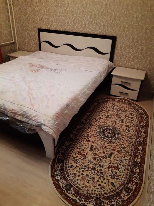 Квартираға қыздар аламын.