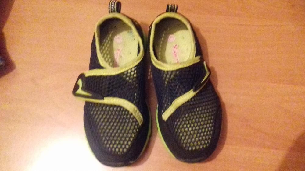 Кроссовки (25 размер)