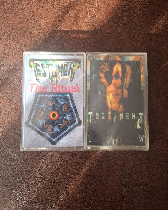 Дискове и аудиокасети на метъл групи