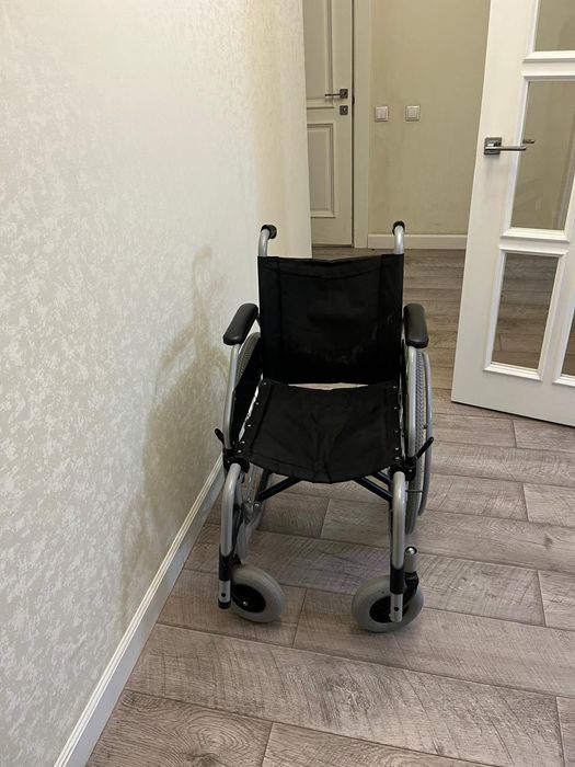 Инвалидная коляска