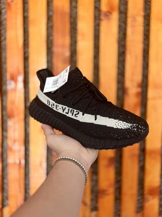 Yeezy Boost 350 Noi sigilati!