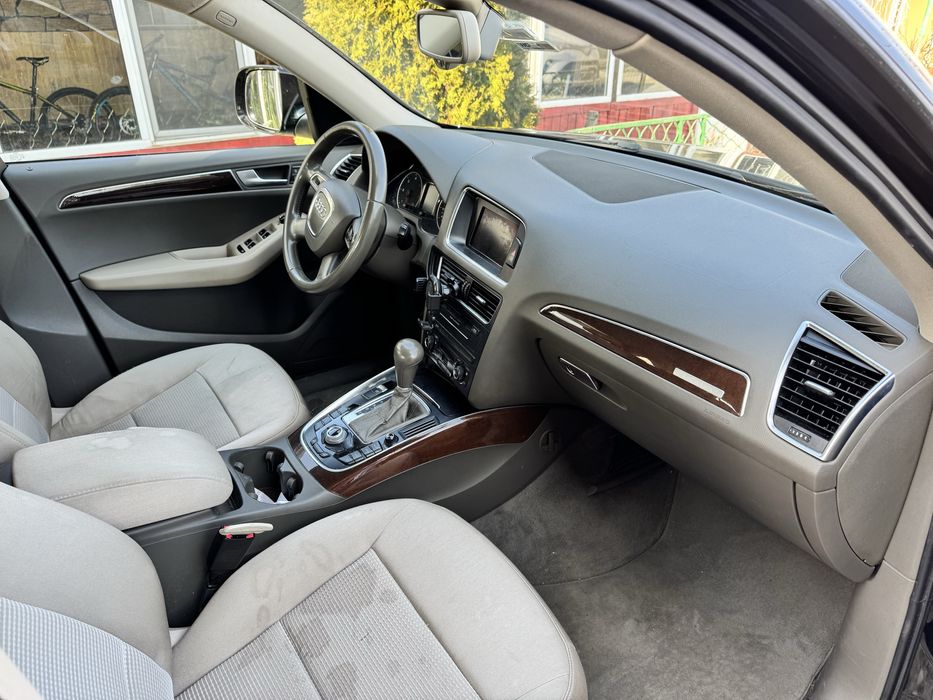 Vând Audi Q5 2012 automată