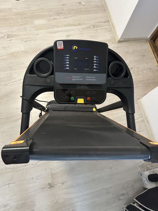 Vând bandă de alergat FitTronic K1000
