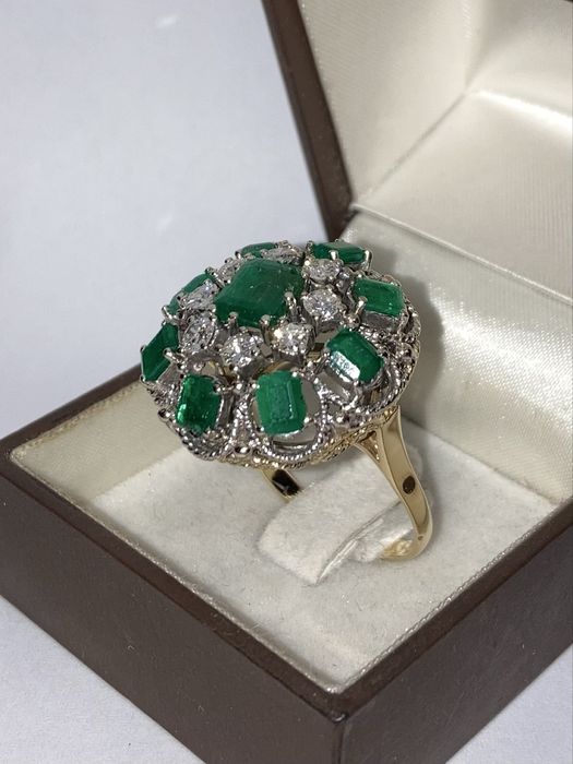 Inel aur.cu smaralde si diamante