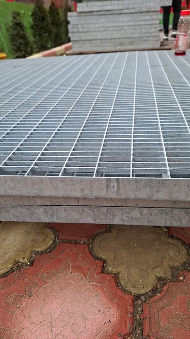 Trepte și grătare galvanizate