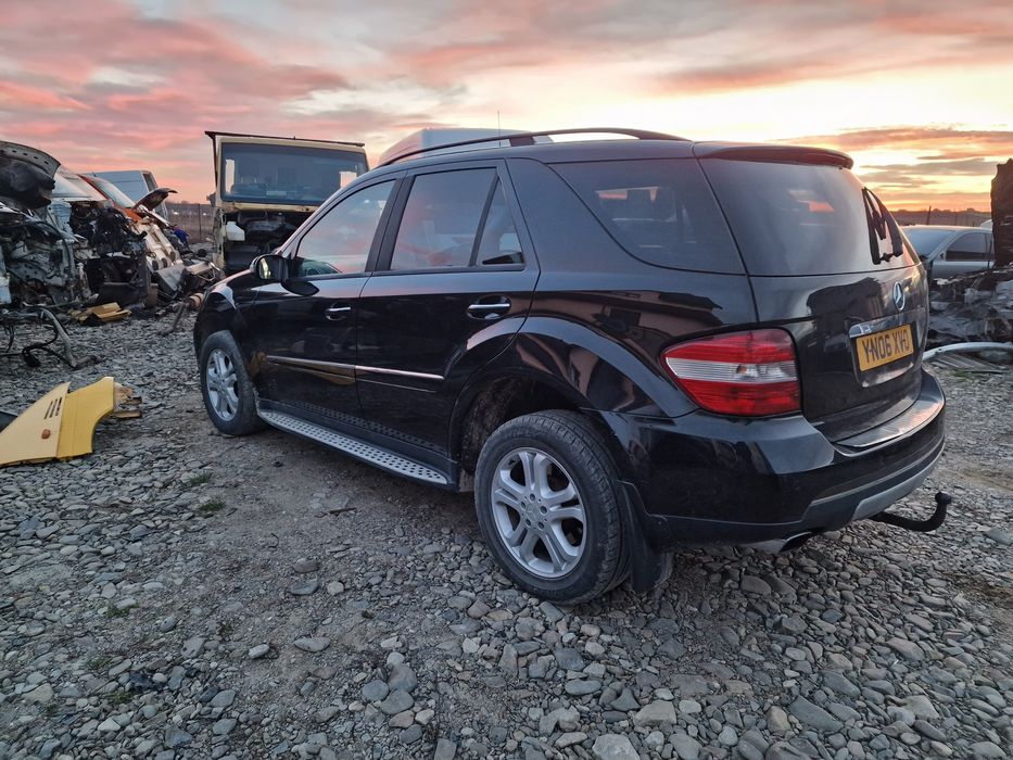 Bară față capota tragher far mercedes ml w164