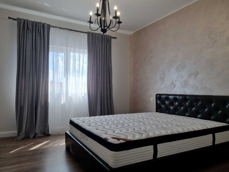 Apartament 4 camere, Cartier Rezidenţial