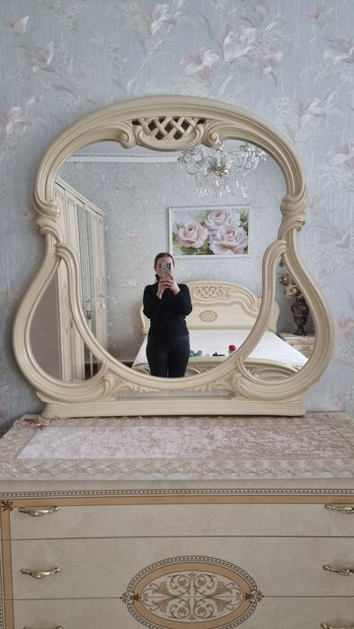 Зеркало размеры 120×115 с креплением