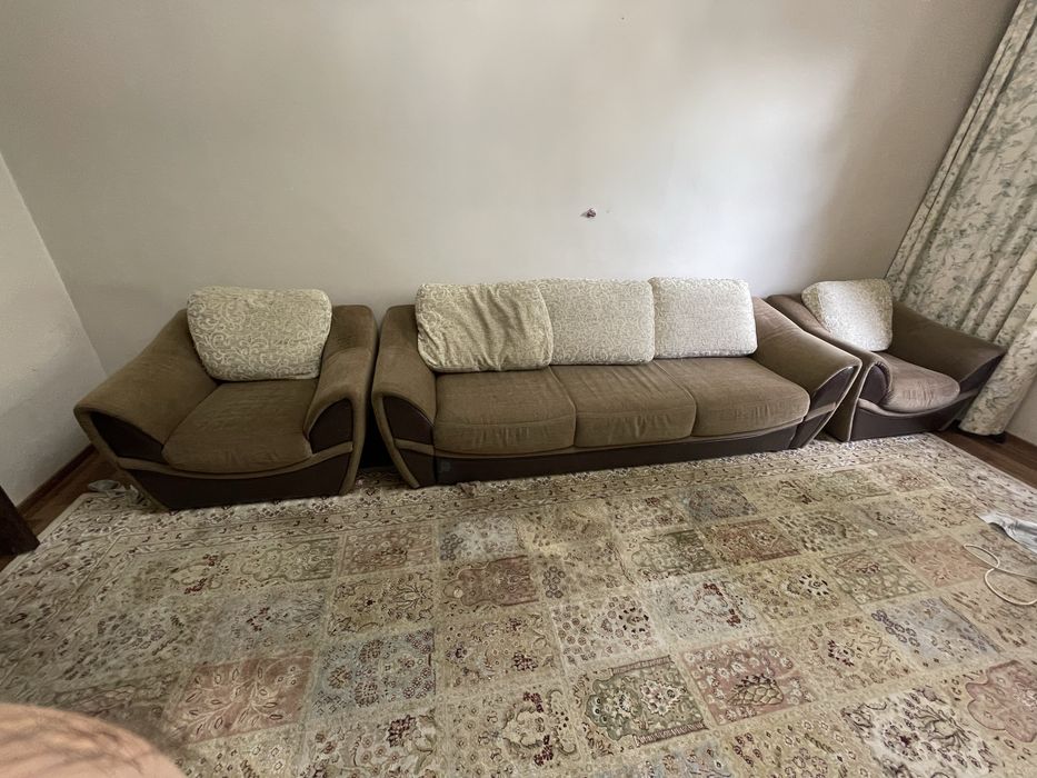 Продам диван с креслами