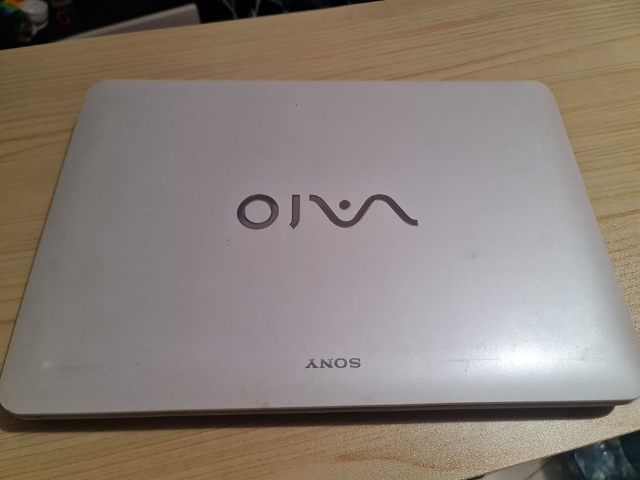 Laptop sony vaio cu touchscreen