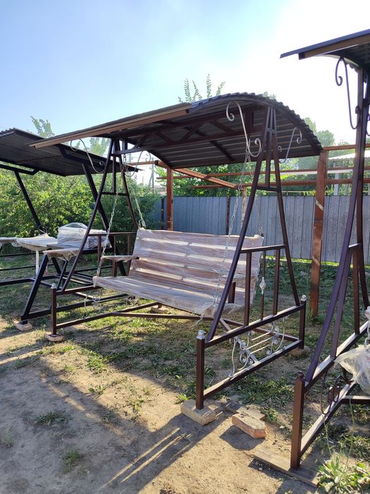 Качеля садовой металлический