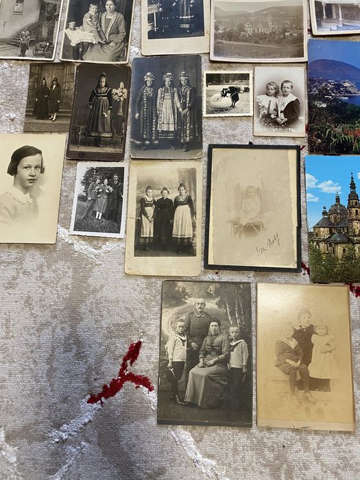 Lot 23 poze fotografii vechi 5 carti postale vechi WWII, din 1900-1960