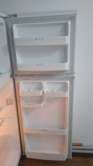 Продается Холодильник LG