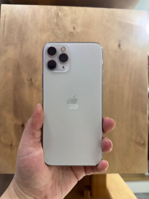 Iphone 11 pro. В хорошем состоянии.