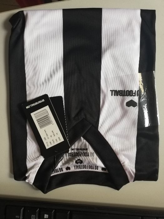 Нова оригинална футболна фланелка 128