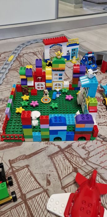 Vand mai multe seturi lego marca Duplo