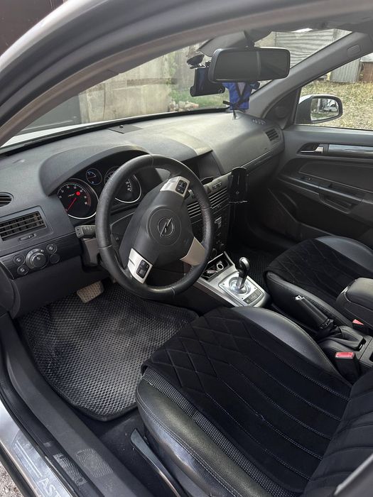 Opel Astra H 2006 год