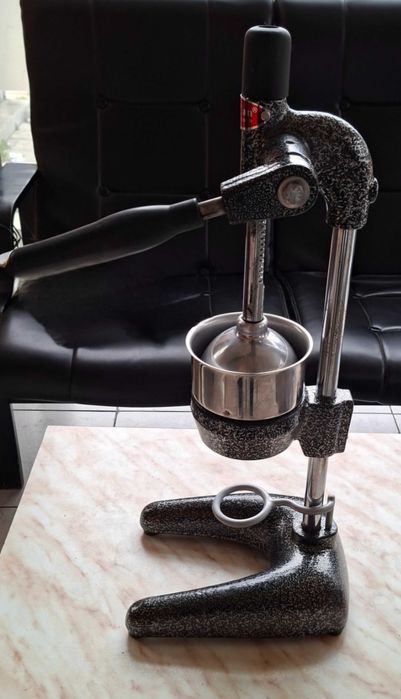 Професионална ръчна цитрус преса