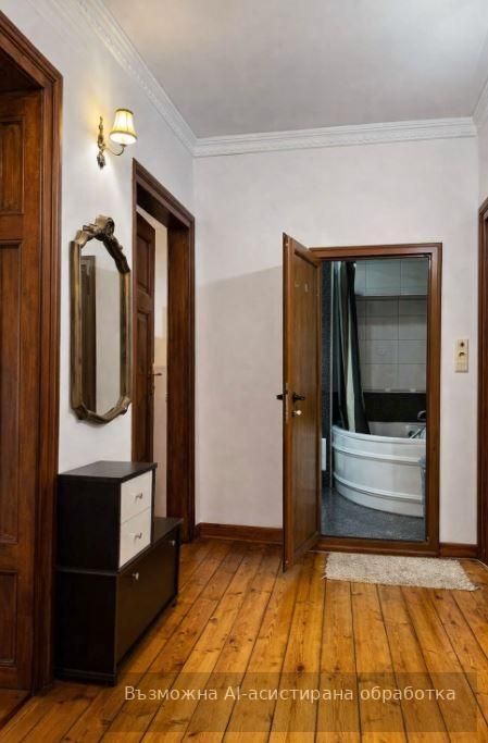 Дава се под наем Тристаен апартамент в Варна, Център - 88 кв.м за 648.21 € - Снимка #4