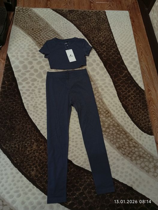 Продам спортивные костюмчики для девочек.