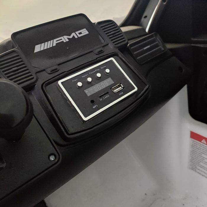 Детски джип 4х4 амг