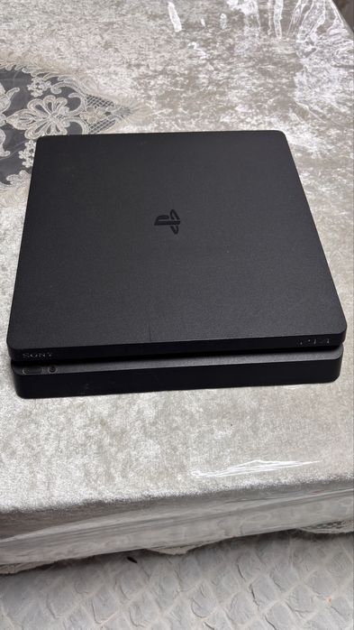 vand ps4 folosit dar merge totul bine